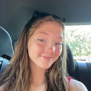 Meet your Posher, Ava